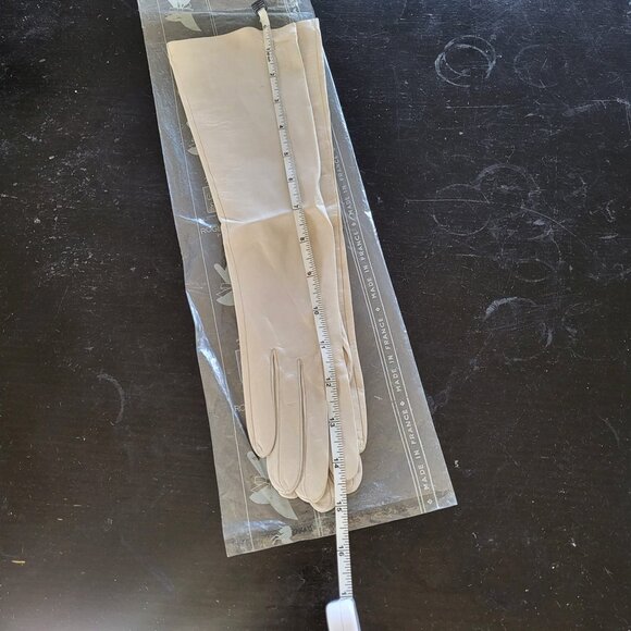 Vintage Roger Fare Leather Gloves Never Worn Size 6 1/2 - Picture 4 of 6